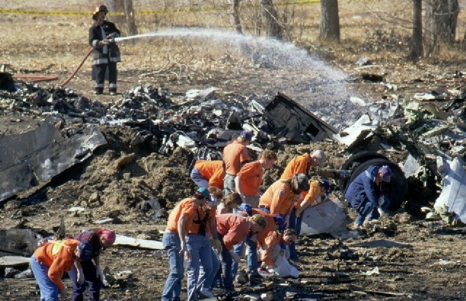 united airlines flight 585